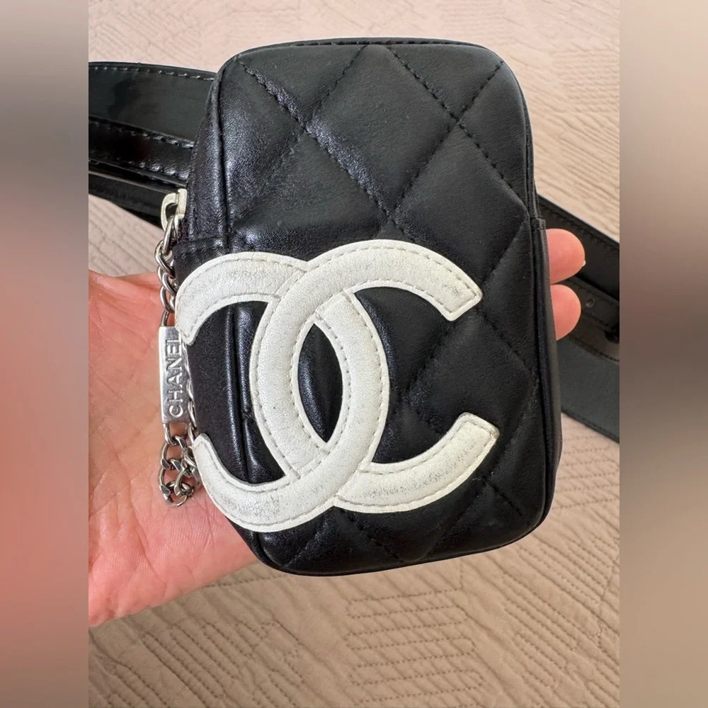 Authentic Chanel mini pouch for EarPod and viper comes with regular wide belt. - Picture 7 of 17